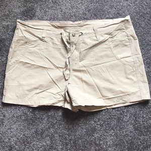Columbia Shorts